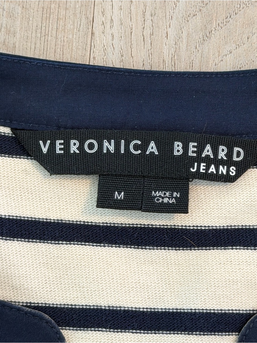 Veronica Beard Raegan Puff-Sleeve Top - Picture 4 of 4